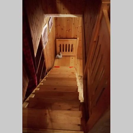 Chalet indipendente in centro a Valtournenche Buitenkant foto